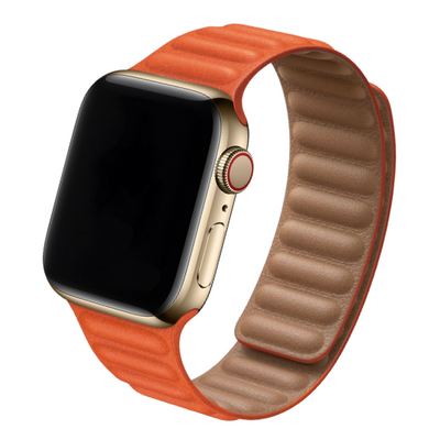 Cinturino Apple Watch in pelle arancione con chiusura magnetica